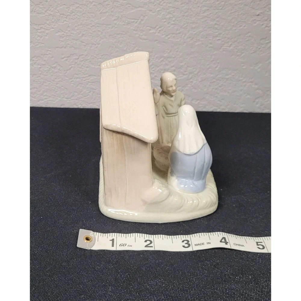 Vintage 1980s/90s Giftco Inc. Single-piece Porcelain Nativity Scene Figurine